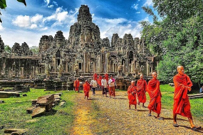 Angkor Wat Sunrise: Exclusive Private Tour! - Who should book this experience