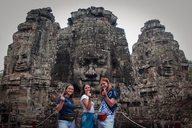 Angkor Wat Sunrise Experience with Breakfast - Angkor Thom and the short Victory Gate stop