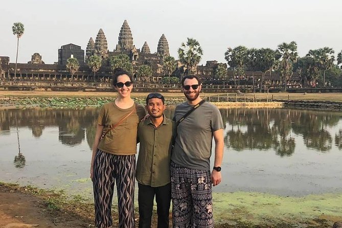 Angkor Wat: Sunrise or Sunset Tours with Tuk Tuk - Angkor Thom’s South Gate: a short stop with huge scale