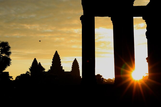 Angkor Wat Sunrise Private Full Day Tour - A private vehicle makes the hot hours easier