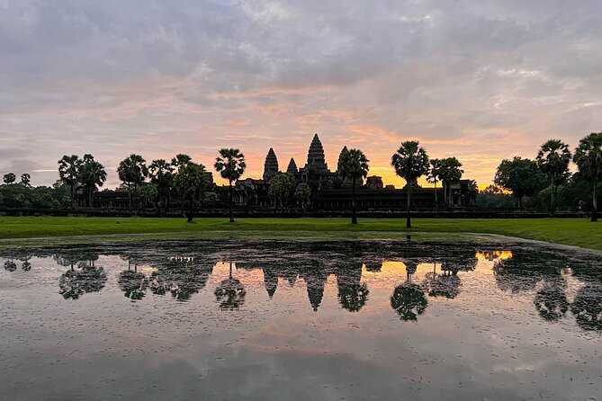 Angkor Wat Sunrise Small Group Tour With Breakfast - Breakfast near Preah Dak village