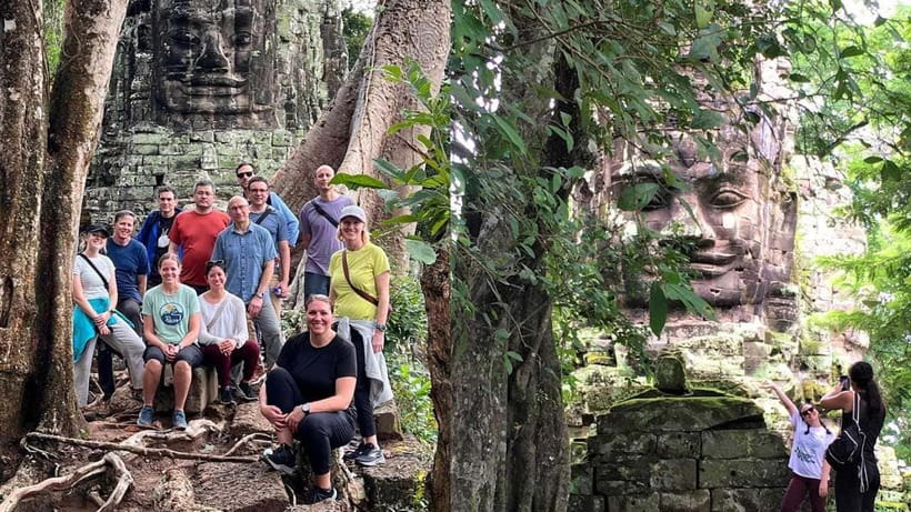 Angkor Wat: Sunrise: Ta Prohm and Bayon Temple Tour - Breakfast beside Srah Srang