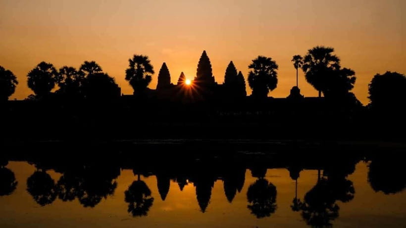 Angkor Wat: Sunrise: Ta Prohm and Bayon Temple Tour - What the guides add