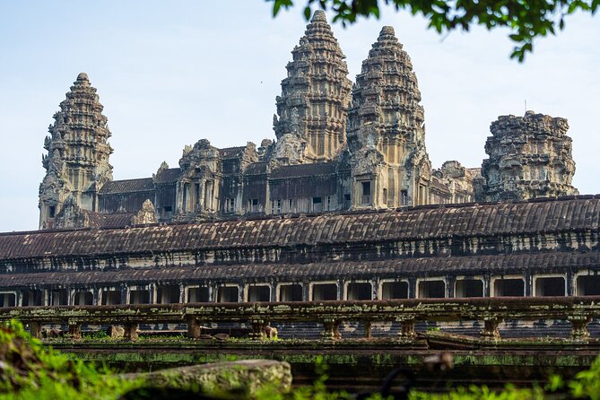 Angkor Wat Sunrise Tour - What the private vehicle adds