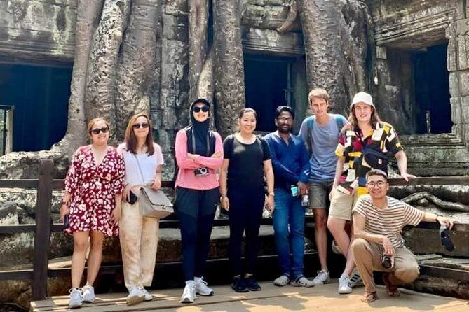 Angkor Wat Sunset Small Group Tour with Lunch Included - Lunch at Srah Srang gives the day a needed pause