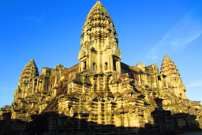 Angkor Wat Temples Tour with Entrance Ticket and Lunch - Transport, Comfort, and Group Size