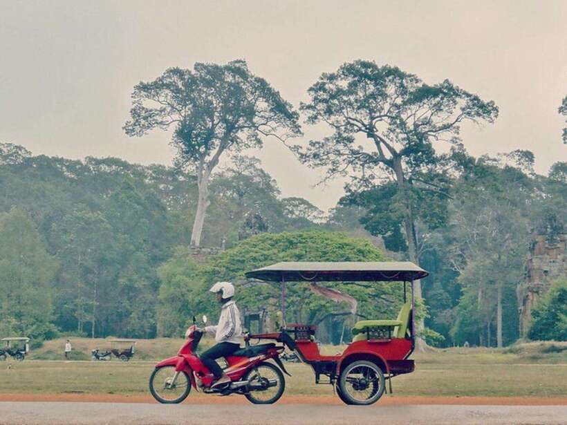 Angkor Wat Tour by Tuk-Tuk with English Speaking Driver - Angkor Thom and the many faces of Bayon