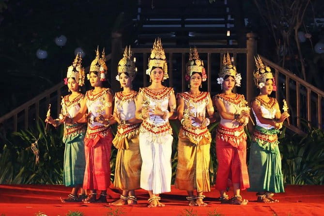 Apsara Dance Performance Including Buffet Dinner and Hotel Pickup - Key points to know before booking