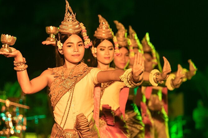 Apsara Dance Show with Dinner by Tuk-Tuk Roundtrip Transfer - Dinner is a real part of the experience