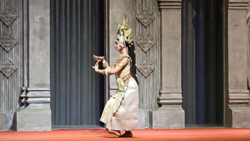 Apsara Performance with Dinner include Pick up & Drop off - The Tuk-Tuk Ride From Siem Reap