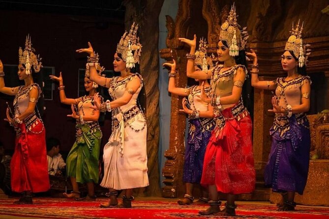 Apsara Theatre Performance include Dinner - The 7 p.m. pickup and tuk-tuk ride