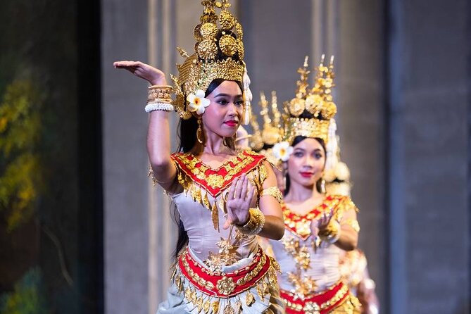 Apsara Theatre Performance include Dinner & hotel pick up - Dinner before the 7:30 pm show