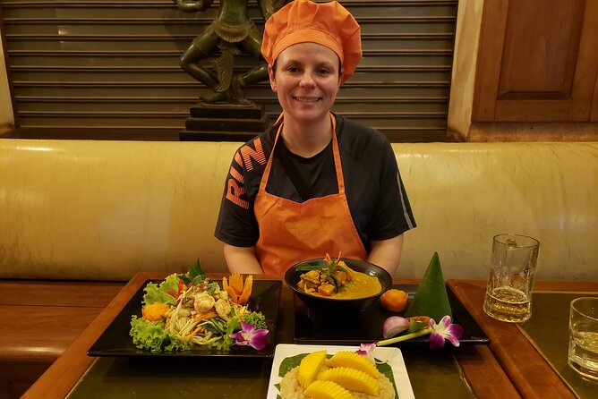 Award-Winning Cooking Class Experience with Professional Teacher - From Pub Street to the market