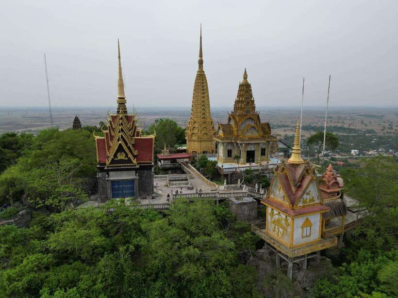 Bamboo train. Phnom Sampove cave. Bat cave and Banan Temple - Why this Battambang day works so well