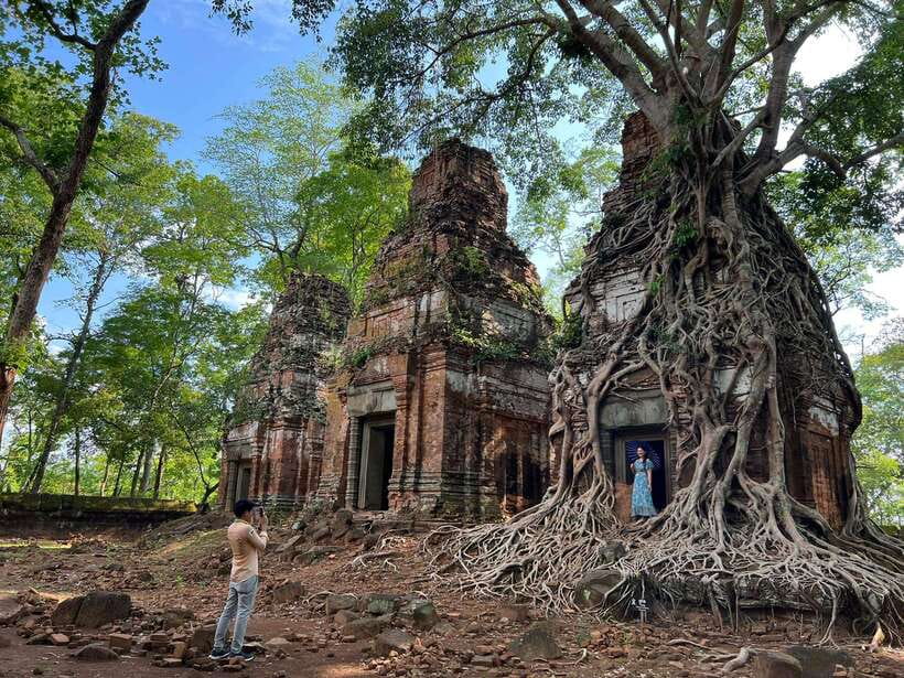 Banteay Srei, Beng Mealea & Koh Ker Small-Group Tour - Lunch near Banteay Srei