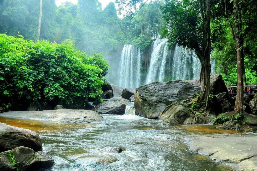 Banteay Srei, Kulen Waterfall & Beng Mealea Small-Group Tour - Banteay Srei and the art of small details