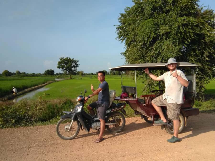 Battambang family tuktuk tour BambooTrain/Wat Banan/Bat cave - Sangkae River and a taste of farm life