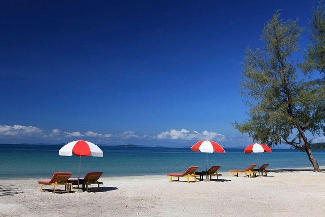 Best Sihanoukville Day Tours from Cruise Port - Independence Monument and the city drive