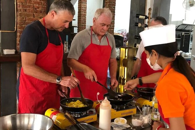 Cooking class in Kampot - Starting at the Kampot market