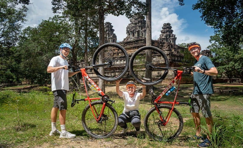 Cycle Angkor Backroad Bike Tour / E-Bike or Tuk Tuk - Why cycling changes your Angkor day
