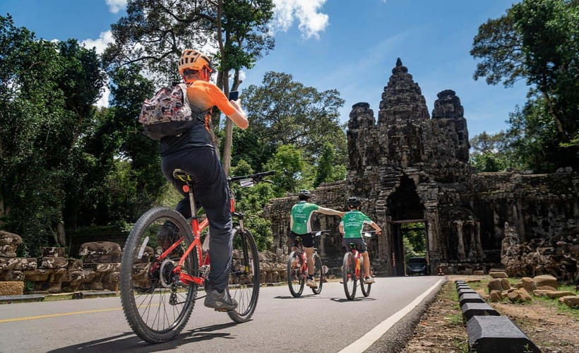 Cycle Angkor Backroad Bike Tour / E-Bike or Tuk Tuk - A Cambodian lunch beside the pond