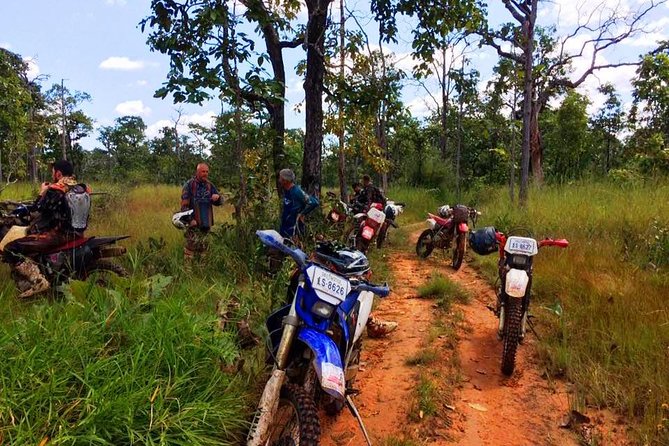 DB Siem Reap Half Day Dirt Bike Tour School - Reaching Banteay Ampil Temple