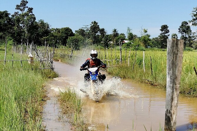 DB Siem Reap Half Day Dirt Bike Tour School - A guide-led ride with room to adjust