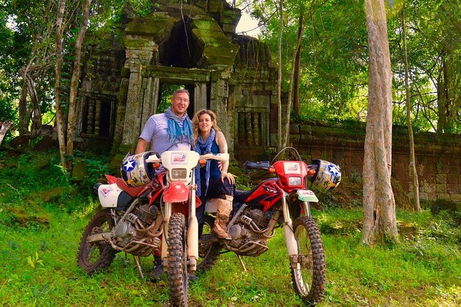 DB Siem Reap Half Day Dirt Bike Tour School - Crossing dirt, sand, gravel, and mud