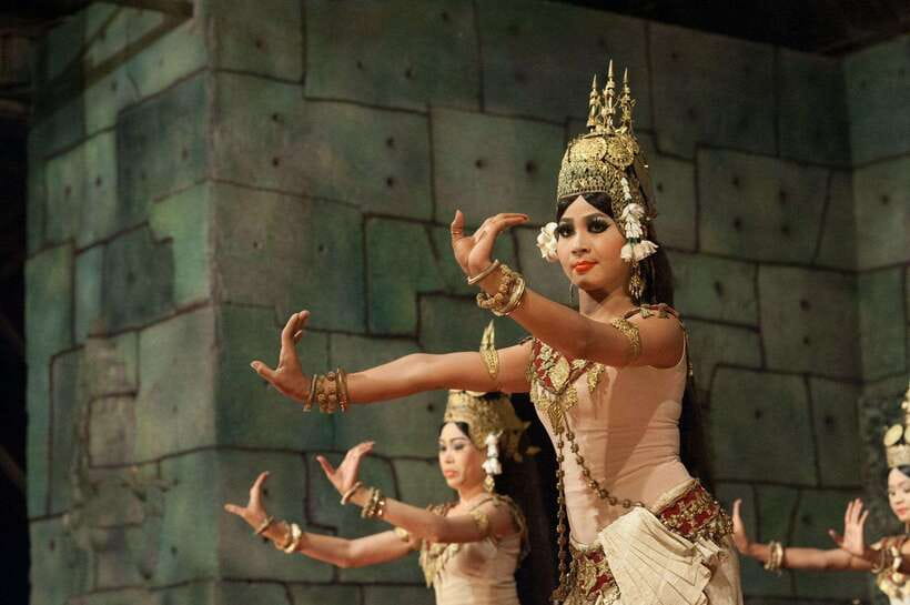 Dinner Show Apsara Dance, Pickup round trip included - Apsara dance gives dinner a cultural purpose