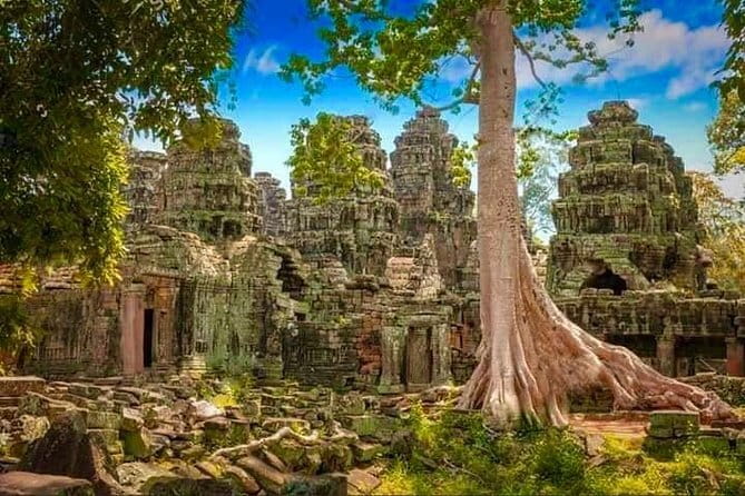 Explore Angkor Wat Sunrise Small Tour Private VIP Car - The royal terraces keep the pace moving