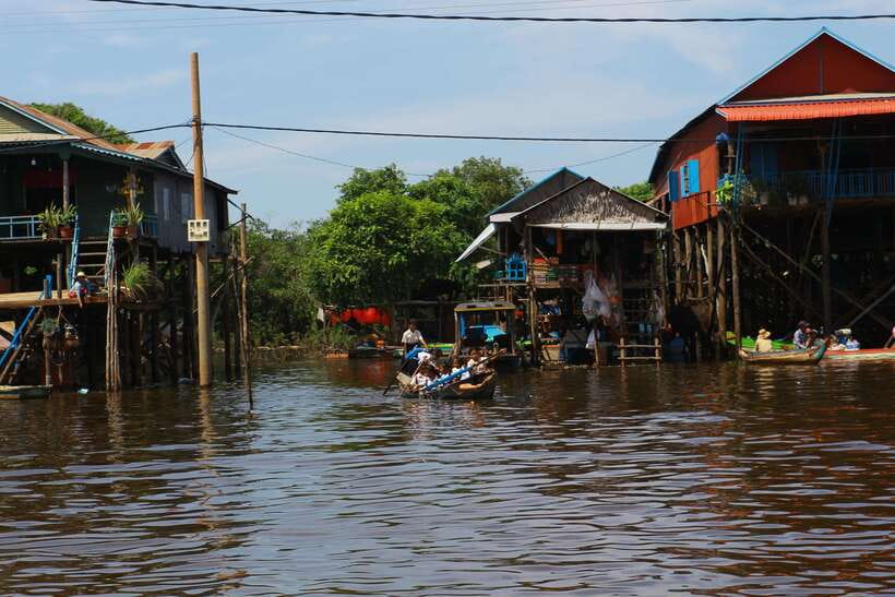 Exploring the Enchanting Kampong Phluk Floating Village - The ride from Siem Reap to Ro Lus Market