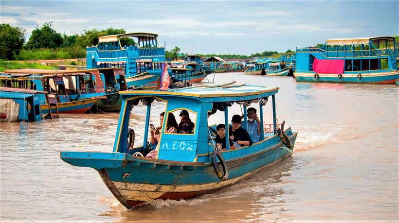 Floating Village-Mangroves Forest Tonle Sap Lake Boat Tour - Reaching Kampong Phluk from Siem Reap