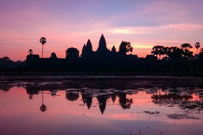 (Free eSim) Classic Angkor Wat Sunrise Full Day Tour - Angkor Wat: two hours around Cambodia’s great temple