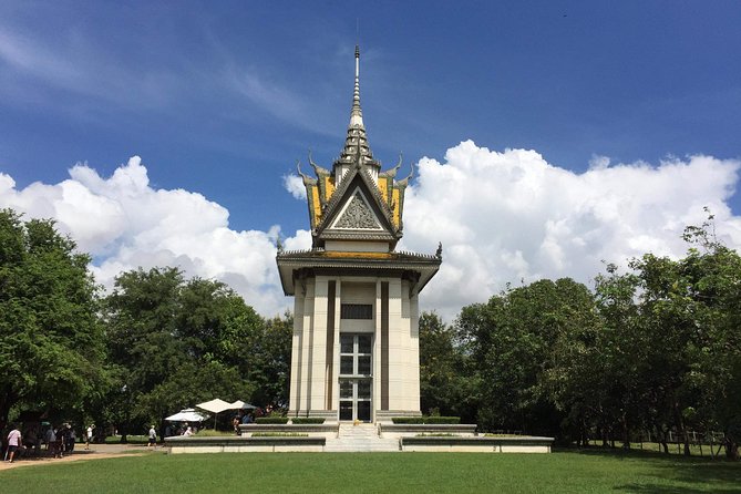 ( Free eSim) Phnom Penh Historical Full Day Tour - Central Market and the yellow 1937 landmark