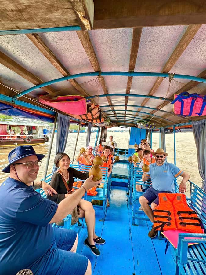 From HCM: Mekong Delta Floating Market 3days exit Phnom Penh - Guide support and changing transport