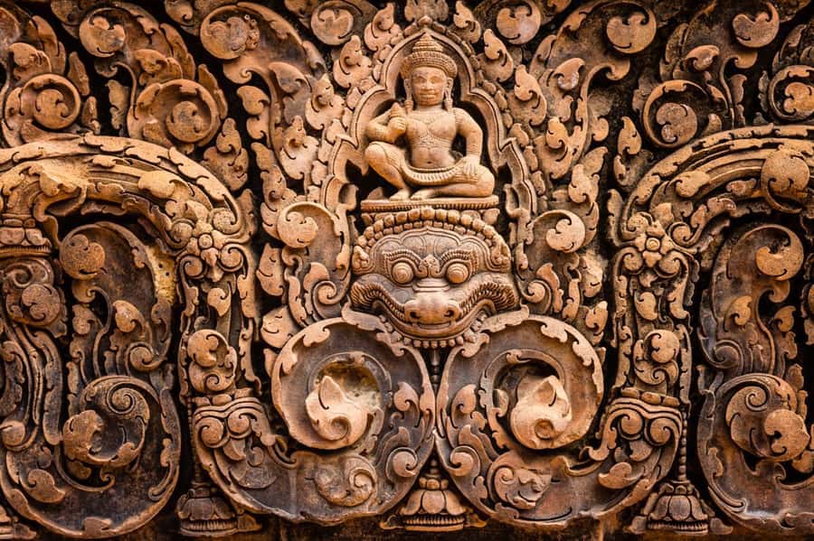 From Siem Reap: Banteay Srei Temple & Grand 5 Temple Tour - Neak Pean, an island temple linked to healing water