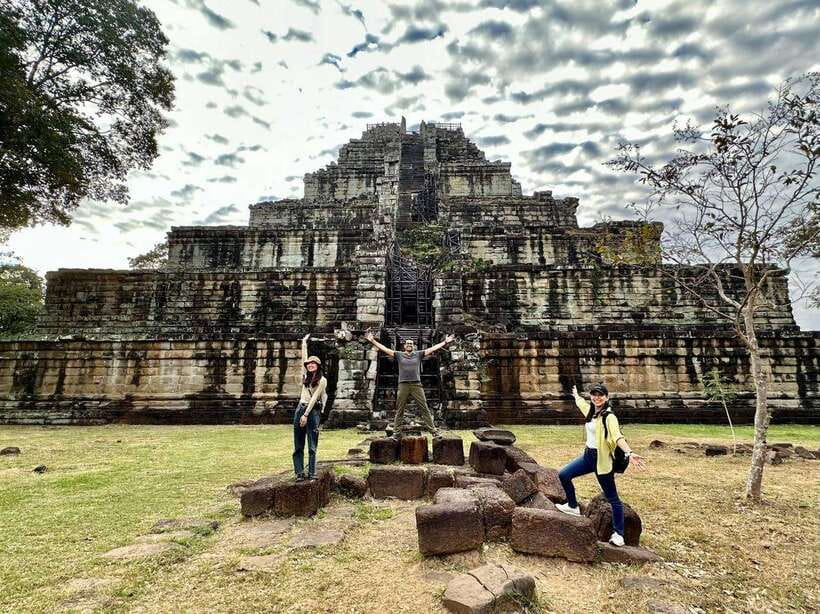 From Siem Reap: Koh Ker and Beng Mealea Temples Tour - What the guide adds to the stones