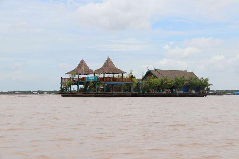 From Siem Reap: Tonle Sap Floating Villages Tour - Boarding the Boat Into the Floating Villages