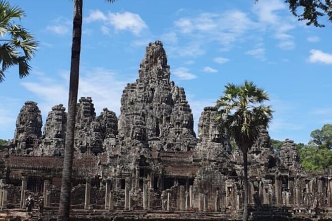 Full Day Angkor Wat Temples Tour with Pickup - Why the private guide matters here