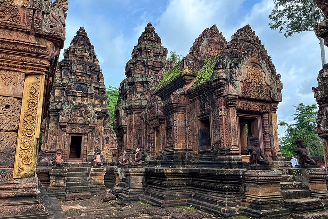 Full Day Banteay Srei Beng Mealea and Koh Ker Small Group Tour - Why this temple combination works so well