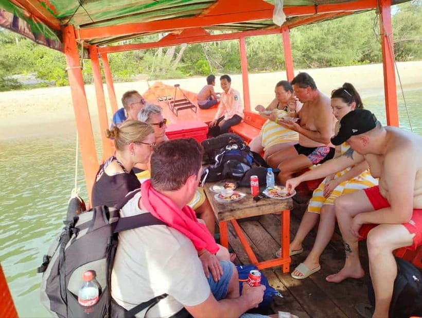 Full Day City Tour with A Boat Trip to 2 Islands - What the fishing boat is really like