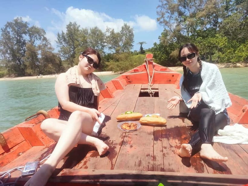 Full Day City Tour with A Boat Trip to 2 Islands - Fishing and snorkeling near Koh Chalous
