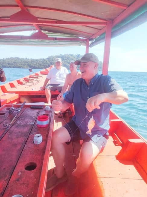 Full Day City Tour with A Boat Trip to 2 Islands - Wat Leu Pagoda and the final view