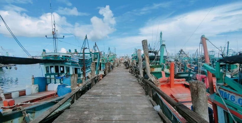 Full Day City Tour with A Boat Trip to 2 Islands - Meeting at Gate 1 and seeing coastal Sihanoukville