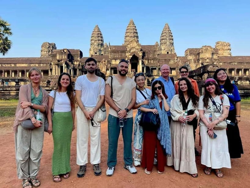 Full-Day Explore Angkor Temples Sunset Tour (with Lunch) - Phnom Bakheng and the sunset question