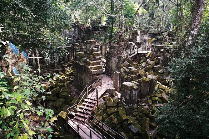 Full-Day Preah Vihear, Koh Ker and Beng Mealea Private Tour - Koh Ker and the pyramid of Prasat Thom