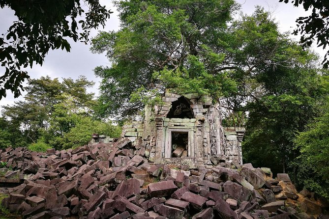 Full-Day Preah Vihear, Koh Ker and Beng Mealea Private Tour - Beng Mealea: broken stone and forest shade