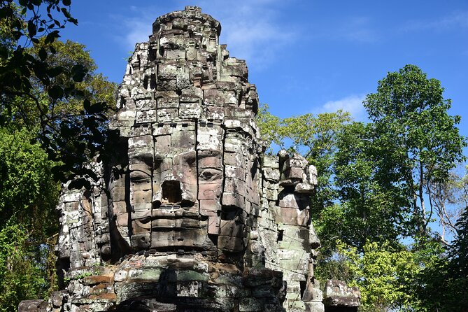 Full-Day Private Tour of Angkor Wat with Pick Up - Banteay Srei and its close-up carvings