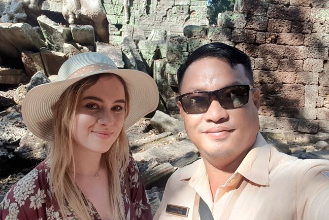 Full-Day private Tour with Sun Rise in Lost City & Angkor Wat from Siem Reap - Bayon’s many faces and Baphuon’s quieter mood
