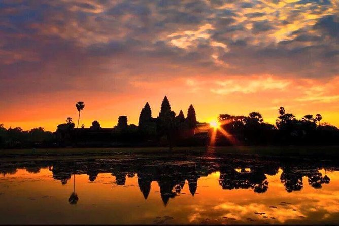 Full-day Private VIP Tour to Angkor Complex - Bayon’s stone faces deserve your full attention